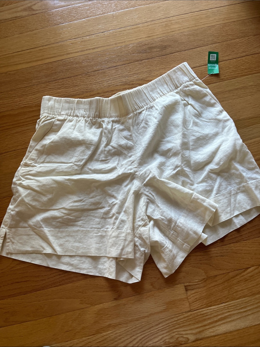 Women’s Cream Linen Elastic-Waist Shorts